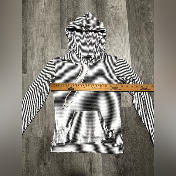 American Eagle Outfitters Black/Cream Long Sleeve Hooded Shirt One size Adult XS - Picture 3 of 5